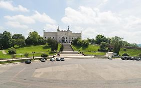 Apartament Z Widokiem Na Zamek - Apartment With A View Of The Castle