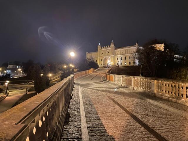 Apartament Z Widokiem Na Zamek - Apartment With A View Of The Castle Люблін Екстер'єр фото
